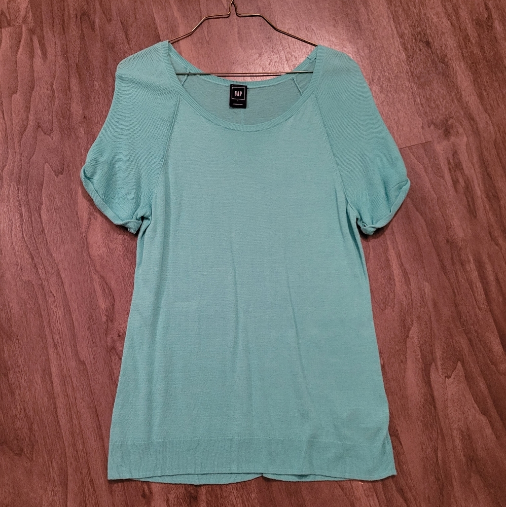 Gap short sleeve sweater